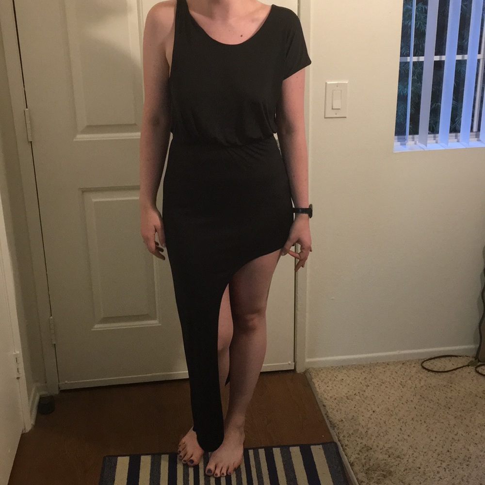 ✨final✨ Sparkle & Fade UO black maxi dress - Picture 2 of 6